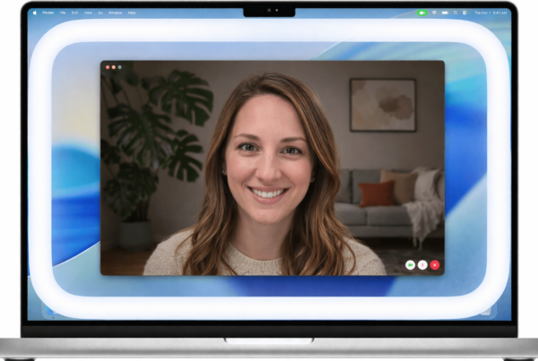 Edge Light uses the edges of your screen to brighten your face. | go2g2.com