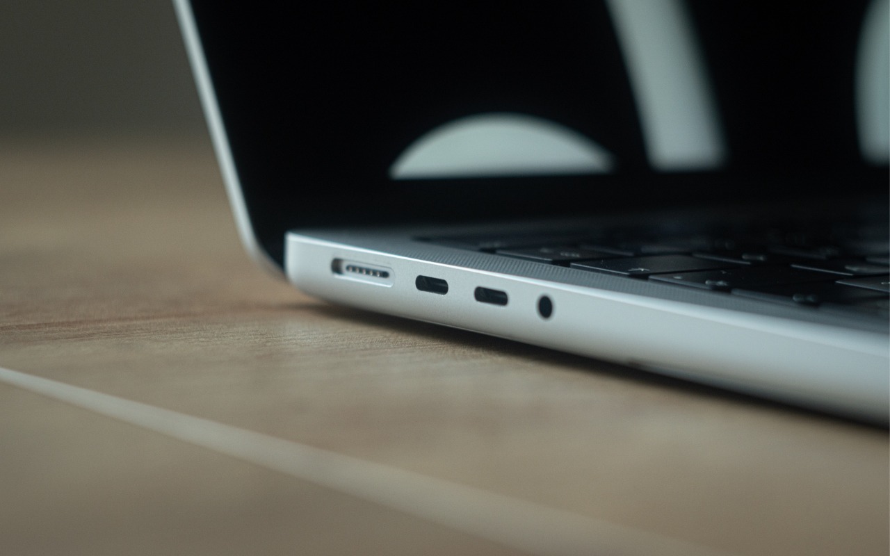 Not All Your Mac’s USB-C Ports Are the Same | go2g2.com
